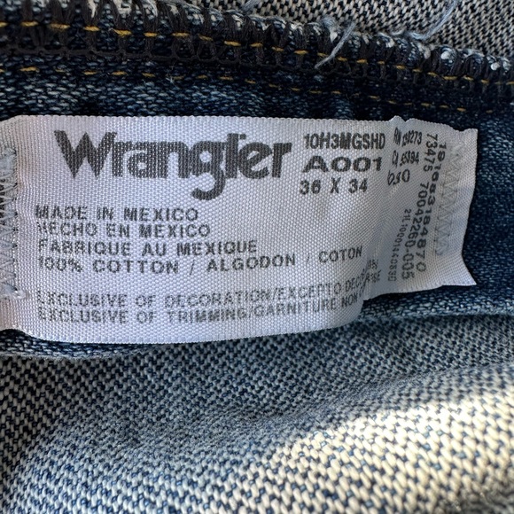 TWO pair of wrangler jeans - Picture 4 of 5
